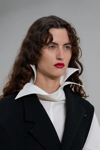 Look 30
